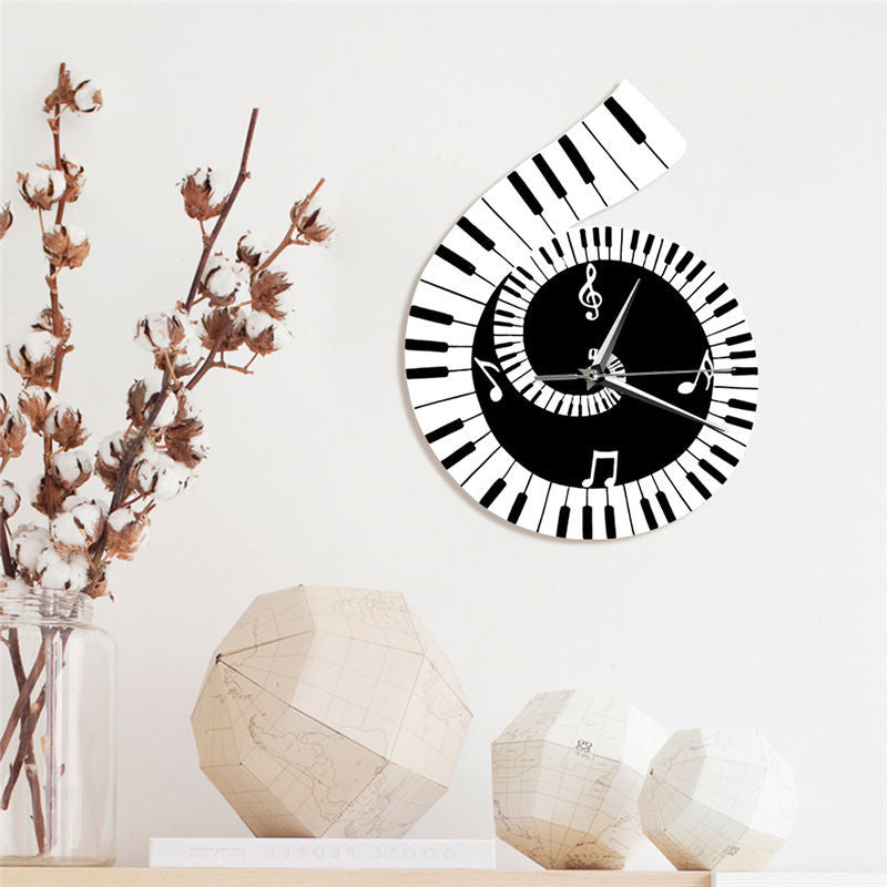 Irregularly Decorated Musical Note Clock